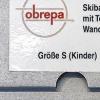 Bereit für den Versand: In diesen Kartons werden die Ski-Rucksäcke ausgeliefert. Der Schriftzug obrepa steht für Otto Breitenbach, Partenstein.