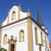 Erstrahlt in neuem Glanz: Die Außenrenovierung der Schnackenwerther Kirche ist beendet. Das feierte die Kirchengemeinde am Erntedanksonntag.