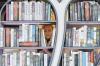 Den richtigen Durchblick zu finden, ist auf der Frankfurter Buchmesse wegen des riesigen Angebots der Verlage gar nicht so einfach.