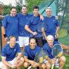 (wro)   Die Tennis-Männer 40 der TG Kitzingen hatten in der Medenrunde 2013 den Aufstieg von der Bezirksklasse 2 in die Bezirksklasse 1 knapp verpasst. In diesem Jahr hat es geklappt. Mit fünf Siegen aus fünf Spielen holten sie sich den Titel. Das entscheidende Spiel gegen die TG Schweinfurt Entscheidungsspiel gewann Kitzingen mit 11:10. So knapp wie der Gruppensieg 2013 verpasst wurde, wurde er diesmal erreicht. Der Meister (hinten von links) Dirk Böhm, Wiegand Bauer, Markus Krippner, Peter Töper, (vorne von links) Stephan Kaufold, Carlo Bank und Christian Gückel.