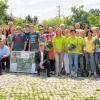 Nachhaltigkeit zählt: An die Vertreter von 17 Projekten rund um das Thema Nachhaltigkeit verteilten die Kneipp-Werke Spendenschecks im Gesamtwert von 13 500 Euro, vorne in der Bildmitte Kneipp-Geschäftsführer Dietmar Salein.