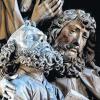 Im natürlichen Licht wirkt der Creglinger Riemenschneider-Altar anders als im Kunstlicht.