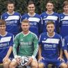 (faf)   Die Vorfreude ist groß – und gleich zum Auftakt am Freitagabend (18.30 Uhr) startet Fußball-Landesligist FC Blau- Weiß mit einem „Kracher“ in die neue Saison: Gast in Leinach zum offiziellen Eröffnungsspiel der Nordwest-Staffel wird dann Aufsteiger TG Höchberg sein. Trainer-Rückkehrer Berthold Göbel hat für die neue Saison, für die die Blau-Weißen den Klassenerhalt als Saisonziel ausgegeben haben, insgesamt acht Neuzugänge vorgestellt: (hinten von links)Trainer Berthold Göbel, Spielertrainer Patrick Plawky, Stefan Bausewein (FSV Zellingen), Stefan Kunz, Nicolas Pfister (beide eigene Jugend), Betreuer Egbert Härth sowie (vorne von links) Mario Wilhelm (TSG Waldbüttelbrunn), Michael Roth (SC Schollbrunn), Daniel Hofmann (SV Kürnach), Frederic Brendel (ASV Rimpar) und Michael Hoh (SV Erlenbach).