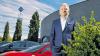 Bullaugen in Beton: Thomas Mensing hat das Ferrari-Autohaus im Mainfrankenpark gebaut.