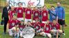 (spion)   Beim TSV Aschach ist man stolz auf seine U-13-Junioren. Nach einer souveränen Saison wurde die von Hilmar Bauer und Peter Henrichs trainierte Mannschaft mit 47 Punkten und 113:15 Toren Meister der Gruppe Rhön 2. Am letzten Spieltag reichte den Aschachern ein torloses Unentschieden gegen Verfolger JFG Oberes Werntal, um den Vorsprung von sechs Punkten auf den Tabellenzweiten zu verteidigen. – Der TSV Aschach jubelt über die Meisterschale (hinten, von links): Trainer Peter Henrichs, Kai Markard, Niklas Sawas, Lukas Schultes, Christian Back, Lukas Götz, Alwin Brunner und Trainer Hilmar Bauer sowie (vorne, von links) Benjamin Lorz, Eric Henrichs, Jonas Götz, Luis Sandwall, Tim Kiesel und Daniel Botond.Foto: Sandwall