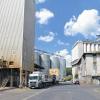 Gerüstet für Rekordernte: Am Neuen Hafen in Würzburg glänzen neue Getreidesilos der Firma SLP.