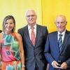 Abschied: Bürgermeister Peter Stichler (Bildmitte) verabschiedete jene Personen, die im neuen Gemeinderat in Höchberg nicht mehr dabei sind, (von links) Wolfgang Knorr, Heinz Fuchs, Gabriele Theobald, Hermann Kuchenmeister und Stefan Hebling (im Bild fehlen: Ute Schmitt und Rudolf Emmert, die beruflich bedingt beim Fototermin fehlte.).