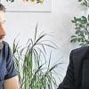 Wie kann geholfen werden? Robert Morfeld (links) von der Christophorus-Gesellschaft diskutiert mit Pfarrer Werner Schindelin.