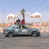 Zwei Unterfranken in Afrika: Das Würzburger Team am Eingang zur Südsahara.