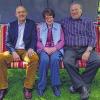 Haben 50 Jahre Ehe gut geschaukelt bekommen: Bürgermeister Paul Kruck (links) gratulierte Gertrud und Artur Glückler zur Goldenen Hochzeit.