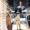 „Transcendence“: Morgan Freeman, Cillian Murphy und Rebecca Hall bestaunen die Maschine, in die Gehirn und Bewusstsein des von Johnny Depp gespielten Forschers Will Caster eingepflanzt wurden.