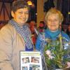 Monika Schmitt (rechts) wurde von Ulrike Endres für ihre langjährige Tätigkeit im Gelchsheimer Obst-und Gartenbauverein geehrt.