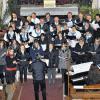 Für die Renovierung: Fünf Chöre und die Organistin Eva Schöller gestalteten das Benefizkonzert in der Seinsheimer Pfarrkirche St. Peter und Paul musikalisch. Das Bild zeigt den Chor Cantabile Hüttenheim und den Gemischter Chor Harmonie Hüttenheim unter der Leitung von Christian Brückner beim gemeinsamen Auftritt.