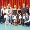 Abschluss an der Schule „Lern mit mir“: Bei der Feier der Privatschule im „Universellen Leben“ in Esselbach empfingen die Absolventen ihre Zeugnisse, oben Klasse M9, unten Klasse M10.