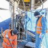 Zwischen Gleis zwei und drei: Bohrung am Montag.Foto: Obermeier