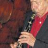 73 Jahre und kein bisschen leise: Bandleader Reimer von Essen begeisterte mit der Barrelhouse Jazzband beim Benefiz-Konzert des Rotary-Clubs Lohr-Marktheidenfeld in Marktheidenfeld.