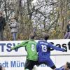 Männerballett: Was die Fußballer des TSV Münnerstadt und des TSV Großbardorf II da auf den Platz zaubern kann locker mit jeder Cheerleader-Choreografie mithalten.