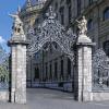 Die Fotomontage zeigt:  So hat das „Oegg-Tor“ genannte Rennweger Tor einmal ausgesehen – mit den in München verwahrten Seitenteilen.
