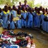 Dank der vielen Schuh- und Kleiderspenden aus Hammelburg kann die Afrika-Hilfe diese Kinder fördern.