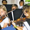 (rtg)   Das Jugendsymphonieorchester Würzburg, ein eingetragener Verein, sucht neue Mitglieder. Jugendliche zwischen 10 und 16 Jahren, die ein Orchesterinstrument spielen, können sich am Samstag, 15. September, von 10.30 bis 12 Uhr und am Samstag, 22. September, von 10 bis 11.30 Uhr im Probenraum im ehemaligen Mozart-Gymnasium, Maxstraße 2, vorstellen. Tag der offenen Tür ist am 22. September von 12 bis 14 Uhr. Es sind die Dozenten für diese Instrumente da: Violine/Viola, Klarinette, Trompete, Posaune, Tuba, Marimba und Klavier.