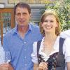 Wochenlang in Feierlaune: Thomas Römmelt, Michael Sauer, Weinprinzessin Sarah Fröhlich und Christoph Weinig laden im September, Oktober und November zum Weinherbst nach Escherndorf ein.