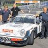 Bewährungsprobe: Mit diesem Porsche 911 starten Walter Röhrl (Dritter von links) und der Kitzinger Klaus Hesse (Vierter von links) bei der Rallye Niederbayern. Beim jüngsten Test in Österreich waren (von links) Helmut Heilmann (Heigo Autotechnik Kist), Eigentümer Rafael Diez (Classic Boxer) und Dieter Röscheisen (ganz rechts) mit von der Partie.