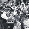 Für „Charly von der Lerch“ (im Bild mit Kopftuch, Foto von 1975), wie sich das verstorbene Rienecker Original Karl Lechner selbst nannte, war die Kirchweih immer ein besonderer Höhepunkt im Jahreskalender.