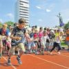 Start auf dem Sanderrasen: Die Kinder des städtischen Sommerferienlagers haben am Freitag 1700 Euro für die TSC Academy in der Partnerstadt Mwanza erlaufen.
