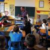 (rt)   Die Viertklasslehrer der Volksschule Buchbrunn hatten Volkmar Röhrig zu einer Lesung ins Mainstockheimer Schulhaus eingeladen. Der Autor zog die Schüler temperamentvoll und mitreißend in den Bann. Aufmerksam lauschten die Kinder, als ihnen Volkmar Röhrig Auszüge aus seinem Pferdekrimi „Silbermond wird entführt“ vorlas, meldet die Schule.