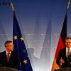 Weiter Engagement für Afghanistan: Verteidigungsminister Thomas de Maiziere (links) und Außenminister Guido Westerwelle bei der Pressekonferenz in Berlin.