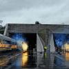Ein gigantisches Projekt: Ein ICE und ein Güterzug stehen am Dienstag bei der Eröffnung vor dem Katzenbergtunnel bei Efringen-Kirchen. Der mit 9385 Metern längste Zweiröhrentunnel in Deutschland wird nach neun Jahren Bauzeit eröffnet.