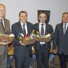 Ehrungen: Für 40 Jahre im öffentlichen Dienst wurden in der Rauhenebracher Gemeinderatssitzung der geschäftsführende Beamte Günther Brandt, Bürgermeister Oskar Ebert und der Verwaltungsangestellte Ferdinand Karbacher (von links) geehrt. Herzlich gratulierte zweiter Bürgermeister Sebastian Finster (rechts).