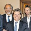 Einhellige Freude über das „Kleinod“: (von links) Autor Hans-Peter Baum, Herausgeber Ulrich Wagner, Oberbürgermeister Georg Rosenthal, Verleger Adolf Wolz und Regierungspräsident Paul Beinhofer.