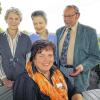 Zehn Jahre Miravilla: (von links stehend) Rose Dettmer, Gabriele und Günter Koch mit Koordinatorin Gertrud Aulenbach.