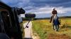 Der Bamberger Reiter: Eine der schwierigsten Szenen des Heimatkrimis drehte die Filmcrew im September 2011 zwischen Donnersdorf und Oberschwappach. Auf dem Pferd ein Hauptdarsteller, Tobias Oertel. Links im Bild Regisseur Michael Gutmann.
