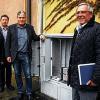 Freuen sich über das schnelle Internet in Bergtheim: (von links) Bernd Brönner (ÜZ Lülsfeld), Bürgermeister Konrad Schlier (Bergtheim), Roland Borst (Econtec).
