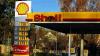 Geschlossen: Die Shell-Tankstelle Mainberger Straße wird Esso-Station. Wiedereröffnung ist im neuen Jahr.