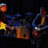 Sie rockten den Regentenbau: Marco Jencarelli (links), Philipp Fankhauser (Mitte) mit Band beim Kissinger Winterzauber. Rechts im Hintergrund Angus Thomas am Bass.