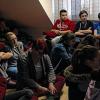 Krimiliteratur im Praxistest: Die Schüler der Schlossbergschule lauschten in der Nüdlinger Bücherei Polizeioberkommissar Dietmar Dömling.