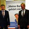 Erfolgreich: Auf ein erfolgreiches Geschäftsjahr 2012 blicken die beiden VR Bank Vorstände Roland Köppel und Peter Siegel (von links) zurück. Ihr Ziel bis 2017. Die Bank soll dann ausschließlich in der Hand der Mitglieder sein.