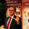 Über den Erdboden reden: Das Thema Ackerland beschäftigte in diesem Jahr die Referenten der Tagung zum ländlichen Raum. Das Bild zeigt Fritz Schroth, den Initiator und Ideengeber der inzwischen traditionellen Tagung in der Rhön.