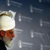 Als Verfolgter im Londoner Exil: Mirza Masroor Ahmad ist das Oberhaupt der muslimischen Glaubensgemeinschaft Ahmadiyya Muslim Jamaat. Das Bild entstand 2012 in einer Moschee in Hamburg, als er die Ahmadis zur Loyalität gegenüber dem Staat, in dem sie leben, aufforderte.