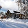 Der Echterspfahl im Schnee: Bei den Wanderungen im März wird das Ziel wohl nicht mehr so eingeschneit sein.