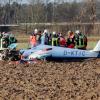 Am Flugplatz Großostheim-Ringheim (Landkreis Aschaffenburg) ist am Samstagnachmittag ein Motorsegler abgestürzt. Am Flugplatz Großostheim-Ringheim (Landkreis Aschaffenburg) ist am Samstagnachmittag ein Motorsegler abgestürzt.