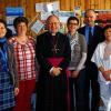 Zu Besuch: Weihbischof Ulrich Boom in der Geschäftsstelle der Sozialstation St. Nikolaus in Arnstein.