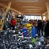 Neueröffnung: Ungebrochen war der Zustrom von Kunden bei der Eröffnung des neuen Radsportgeschäftes von Robert Riedmann am Sonntag in Karbach.