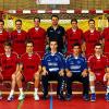 (wo)   Die A-Jugend des HSC Bad Neustadt ist Meister der bezirksübergreifenden Bezirksoberliga Nord im Handball. Die Mannschaft um Trainer Michal Panfil gab erst im letzten Saisonspiel beim 30:30 am Montagabend beim TSV Rothenburg den ersten Punkt ab. Auch das Torverhältnis kann sich sehen lassen. 441:329 Tore zeigen die Stärken der Mannschaft. Voller Stolz präsentiert sich das erfolgreiche Team (hinten von links): Felix Wolf, Christian Fritschek, Chris Neugebauer, Trainer Michal Panfil, Emanuel Voll, Jan Issing und Michael Schmitt. Vorne von links: Tim Rathgeber, Jonas Scheinig, Maksim Lisitsyn, Manuel Bott, Jan Kopij, Tim Volkheimer und Pascal Mecky.