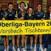 Reif für die Tischtennis-Regionalliga: (von links) Team-Fahrer Max Jungklaus, Michael Stock, Michael Schwarz, Andreas Ball, Benjamin Rösner, Oliver Welt, Christoph Weinhold, Daniel Geist, André Scheer, Sportleiter Hubert Uhl und Abteilungsleiter Frank Jeziorski.