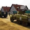 Schwertransport im Auftrag von George Clooney: Insgesamt fünf Panzer- und Halbkettenfahrzeuge stellt das Militärmuseum in Stammheim inklusive Fahrer und Fahrzeugkommandanten für die Dreharbeiten zu „The Monuments Men“.