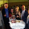 Einen Abend voller Emotionen erlebten (von links) Bürgermeister Siegfried Ständecke, Weinbauvereins-Vorsitzender Martin Pfrang, Eva-Maria Schmitt, Ann-Kathrin Lutz, Weinbaupräsident Arthur Steinmann und Marco Barth (stellvertretender Vorsitzender des Weinbauvereins).